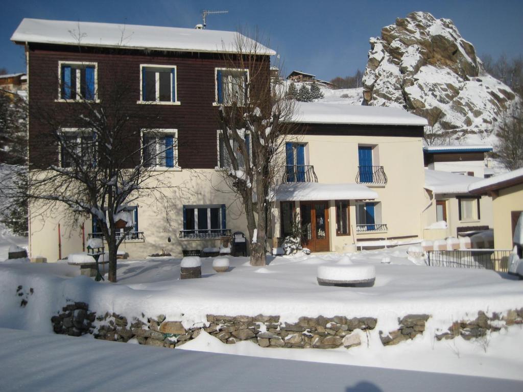 Mouli Del Riu Bed & Breakfast Saint-Pierre-dels-Forcats Exterior foto